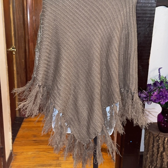 Tan Sequin Fringe shawl - Picture 6 of 6